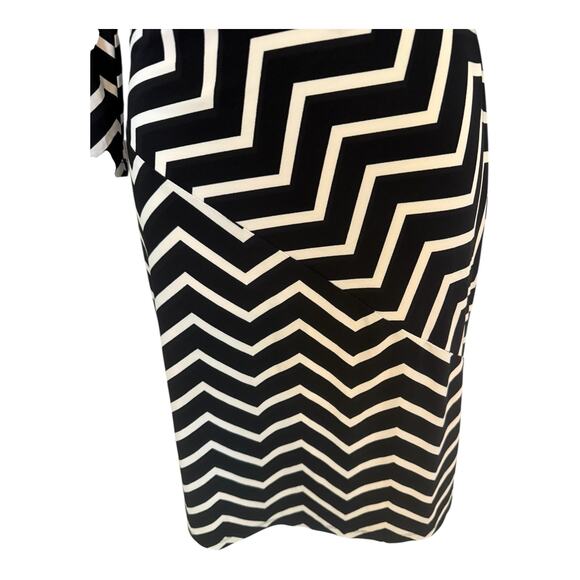 Lauren Ralph Lauren Black with White Shamrock Pattern Ties Back 10 - Picture 7 of 11